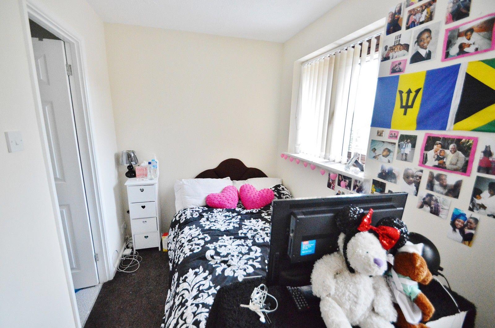 Heeley Road, Birmingham, B29