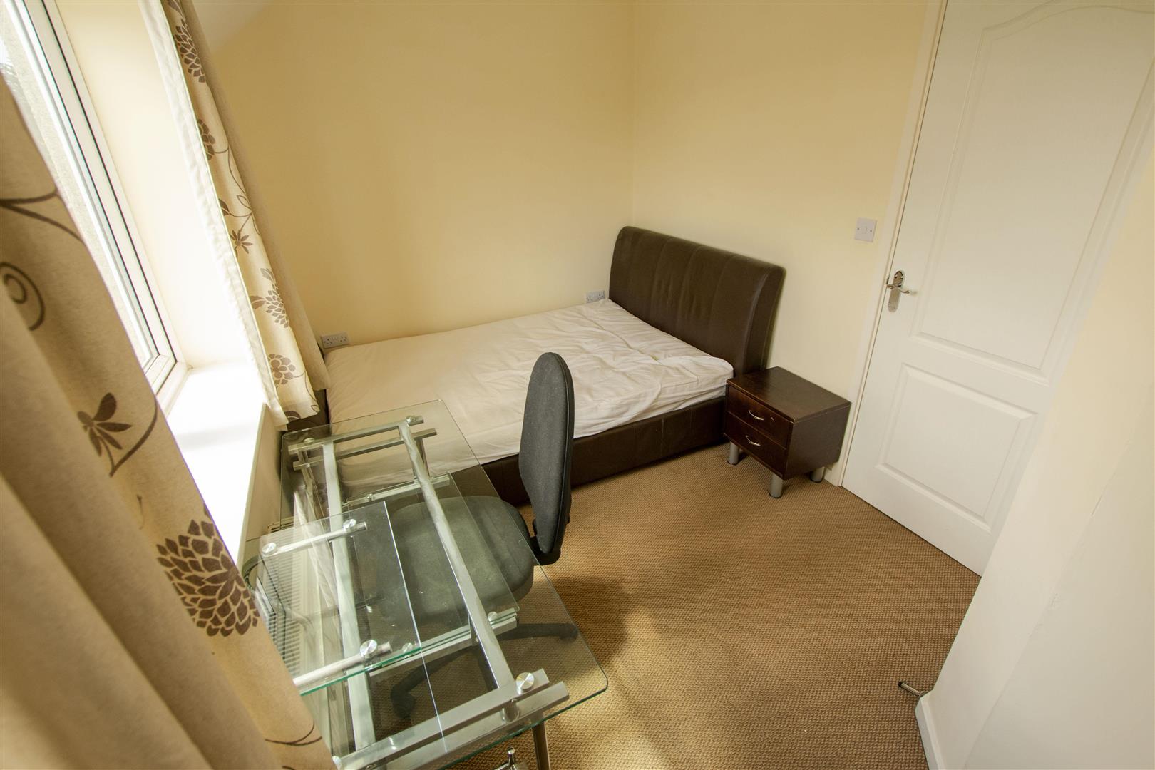 Ten Acre Mews, Birmingham, B30