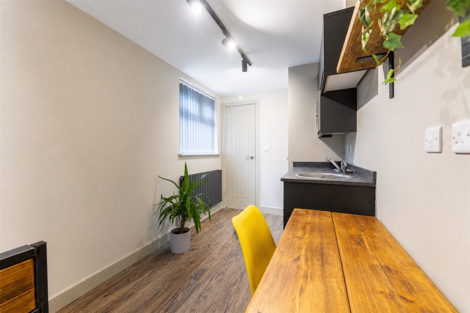 Heeley Road, Birmingham, B29