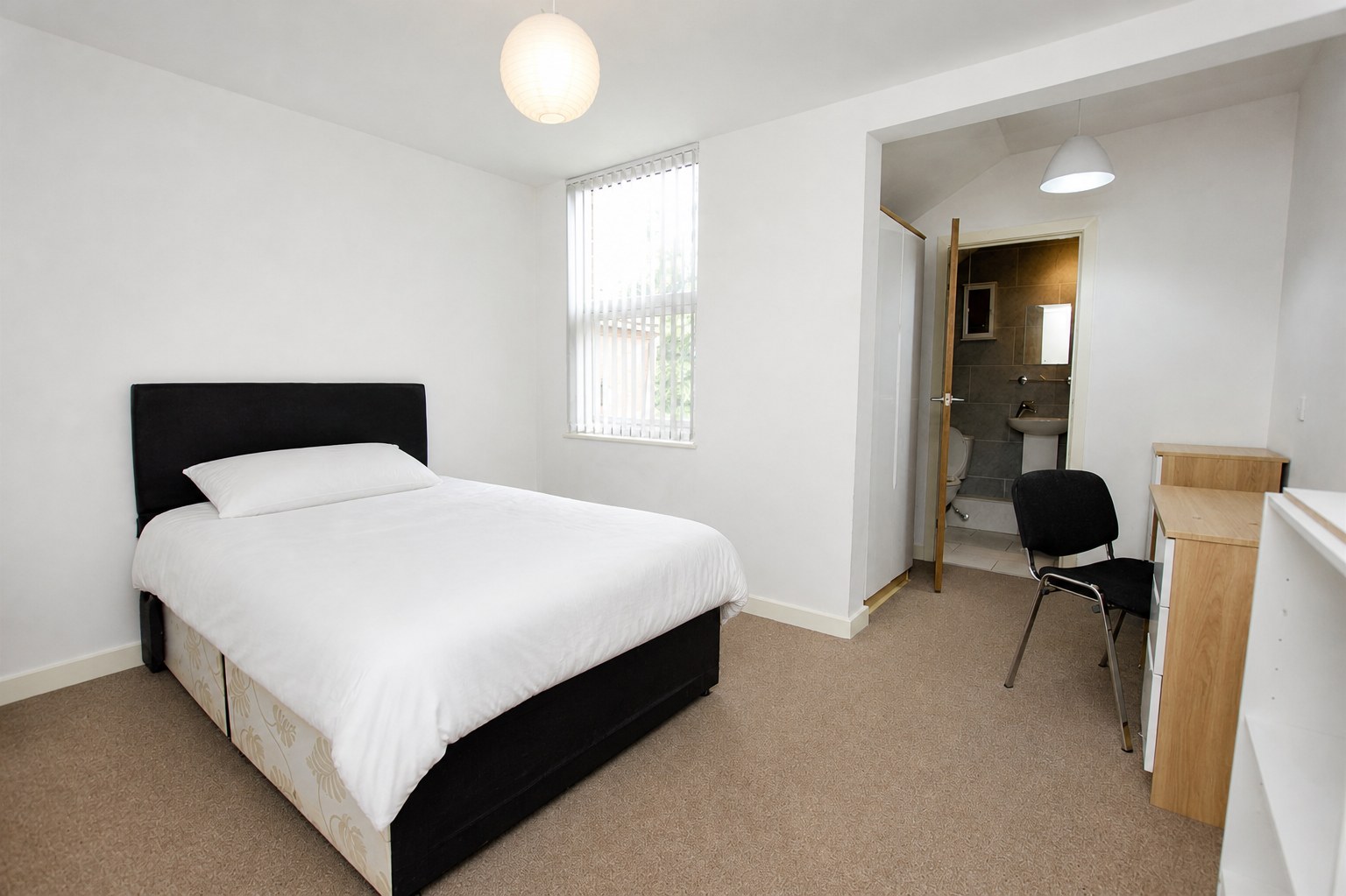 Heeley Road, Birmingham, B29