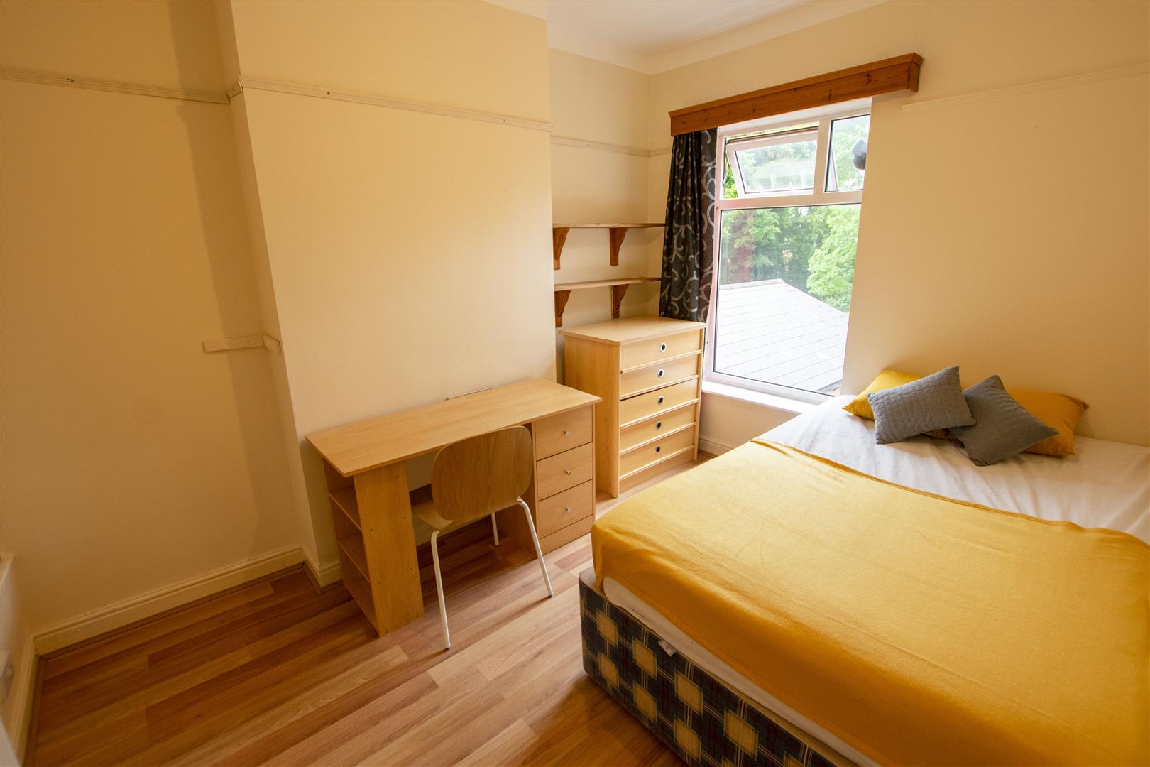 Heeley Road, Birmingham, B29