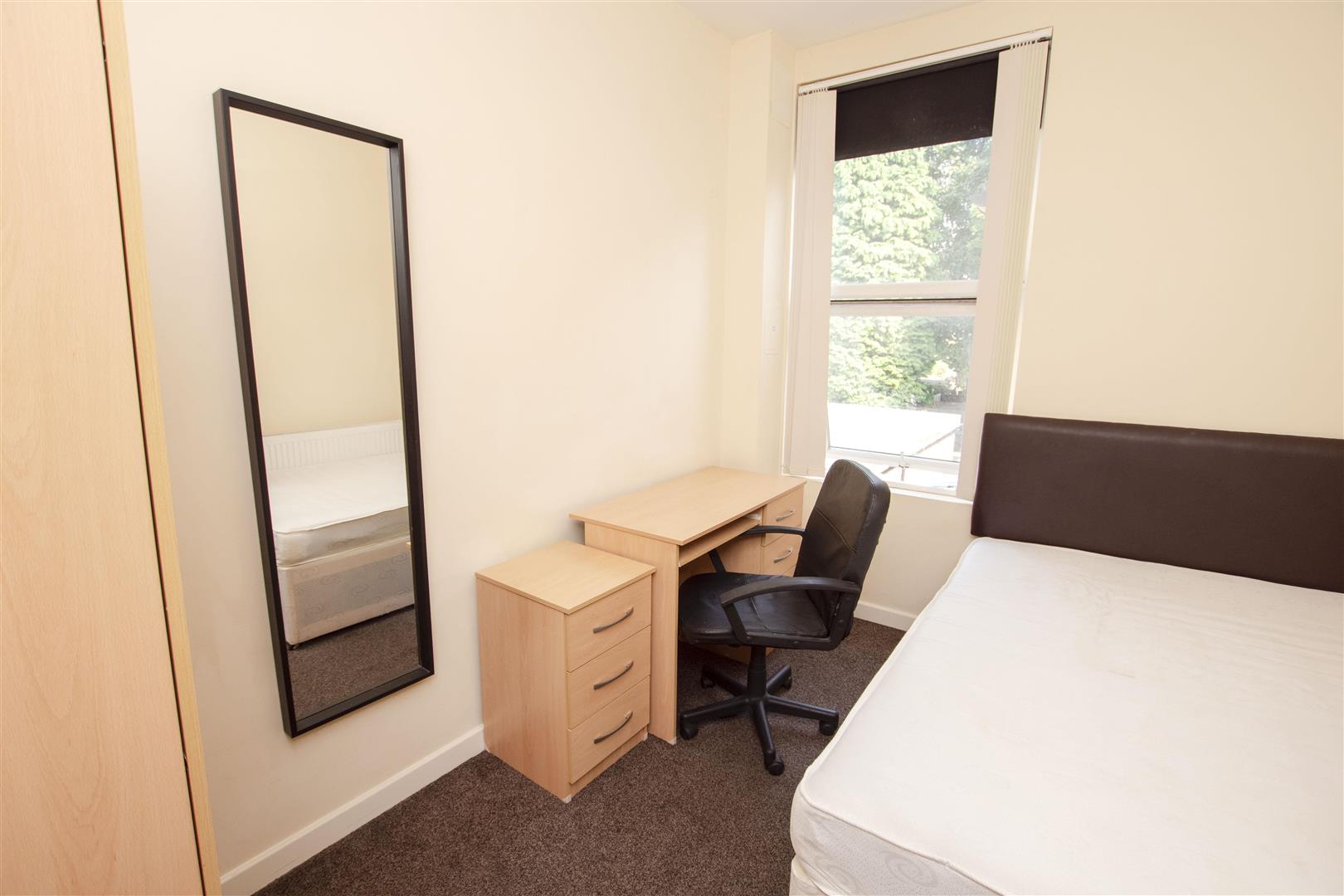Heeley Road, Birmingham, B29