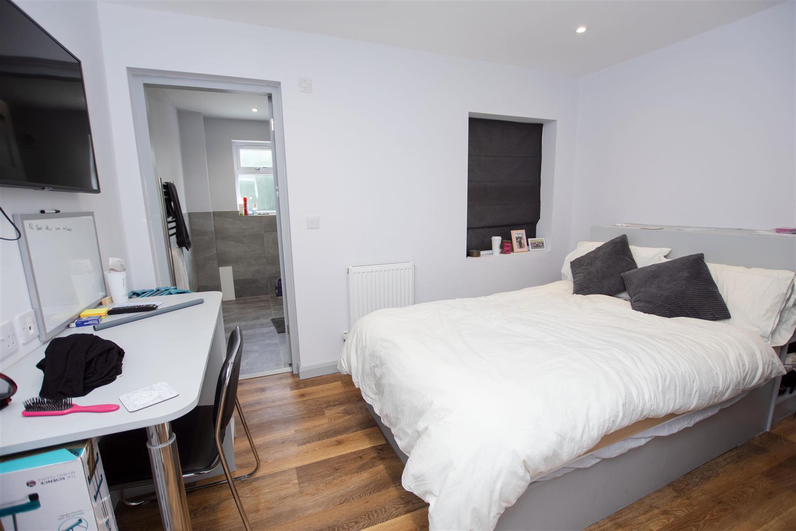 Heeley Road, Birmingham, B29