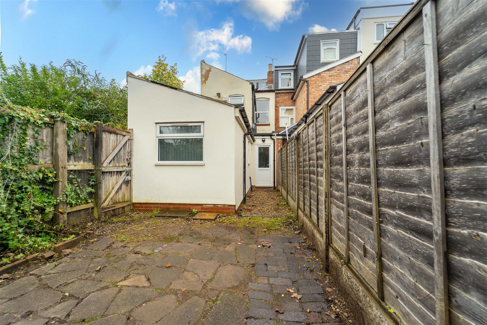 Luton Road, Birmingham, B29