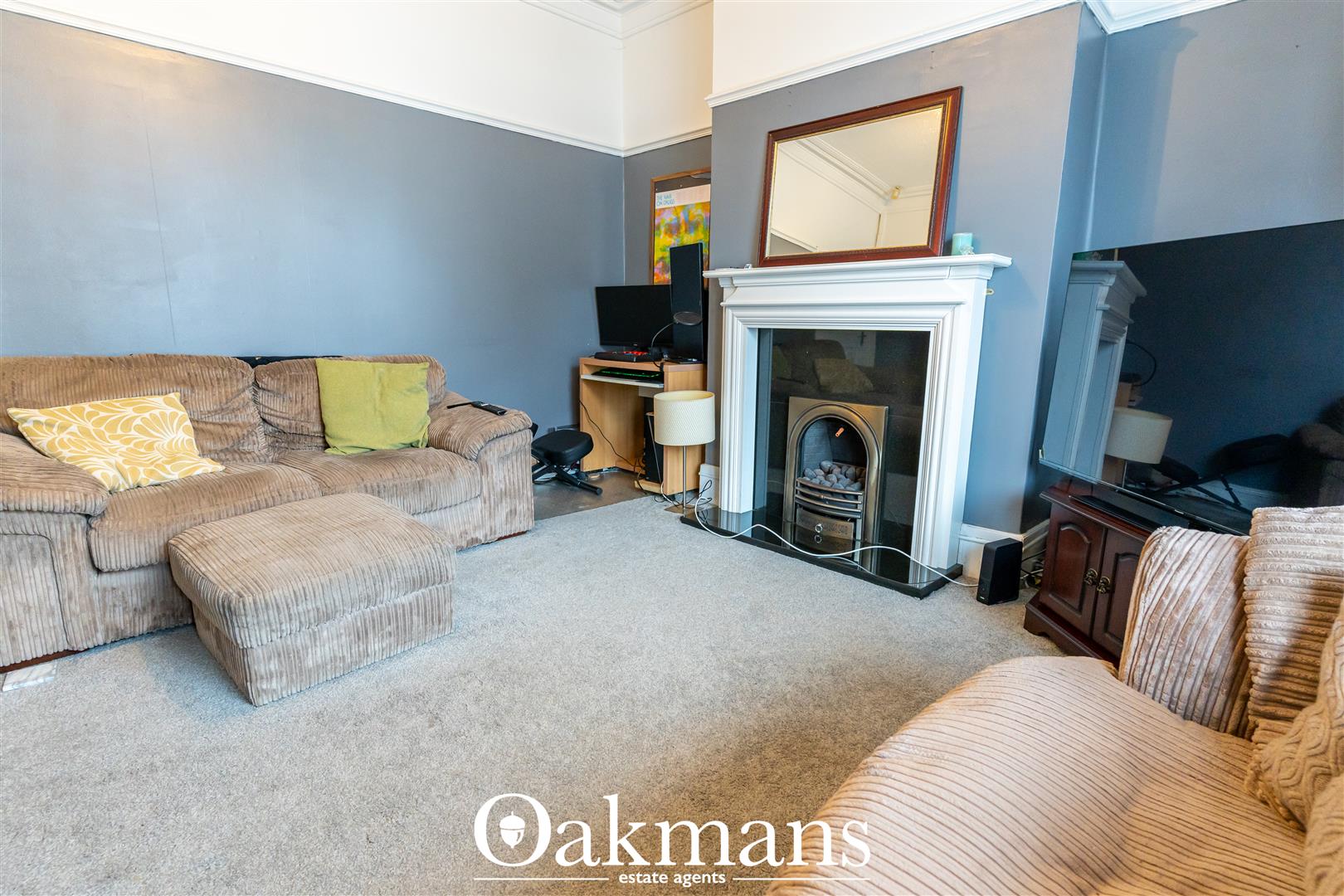 Farm Road, Oldbury, B68