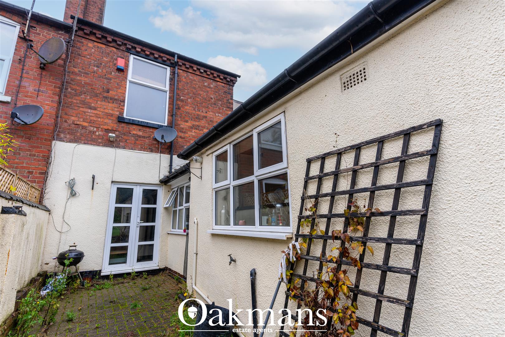 Farm Road, Oldbury, B68