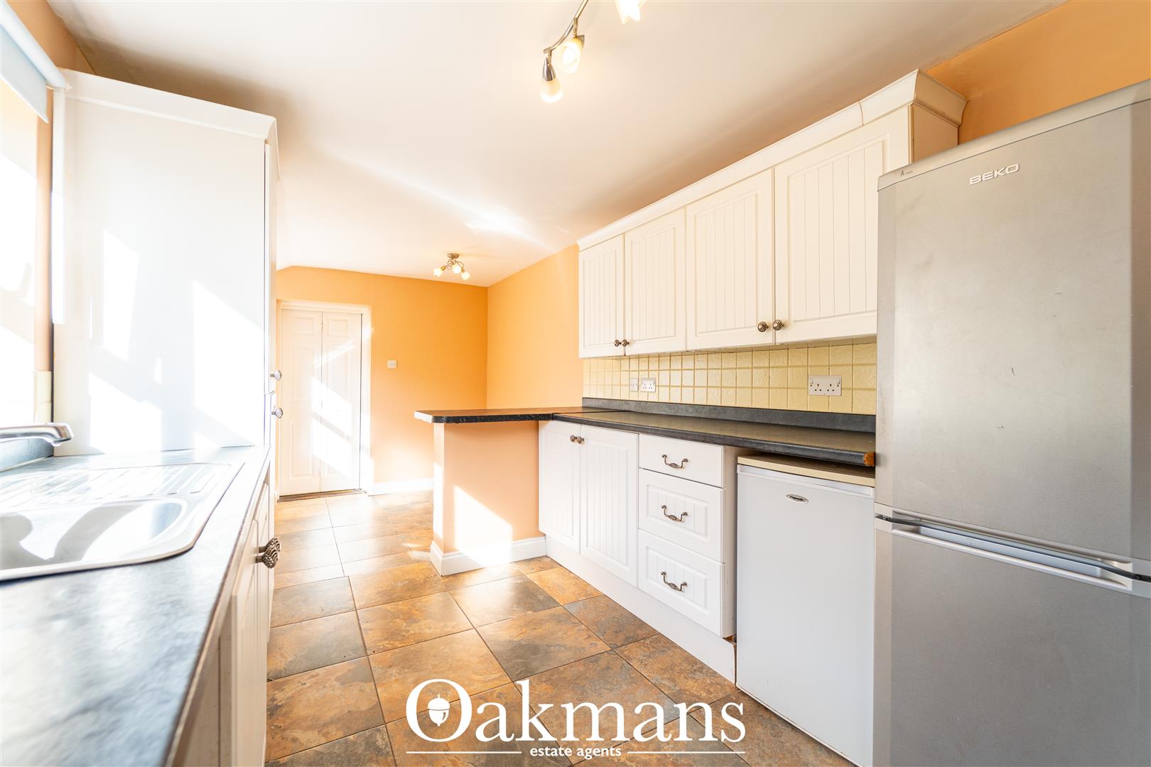 Farm Road, Oldbury, B68