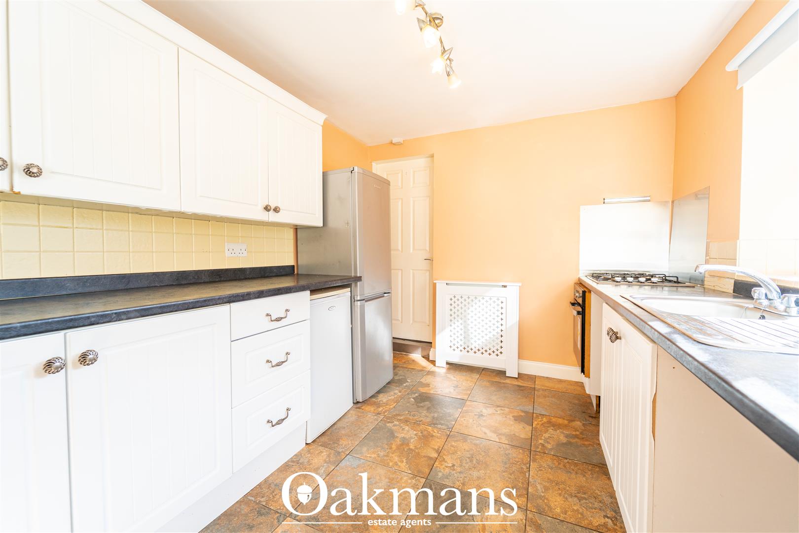 Farm Road, Oldbury, B68