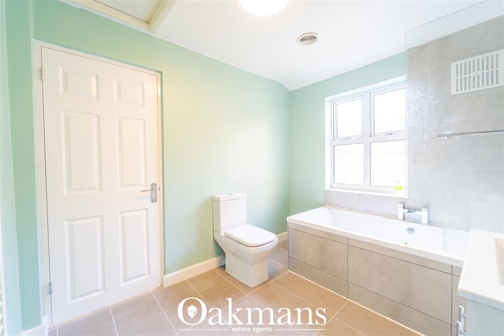 Farm Road, Oldbury, B68
