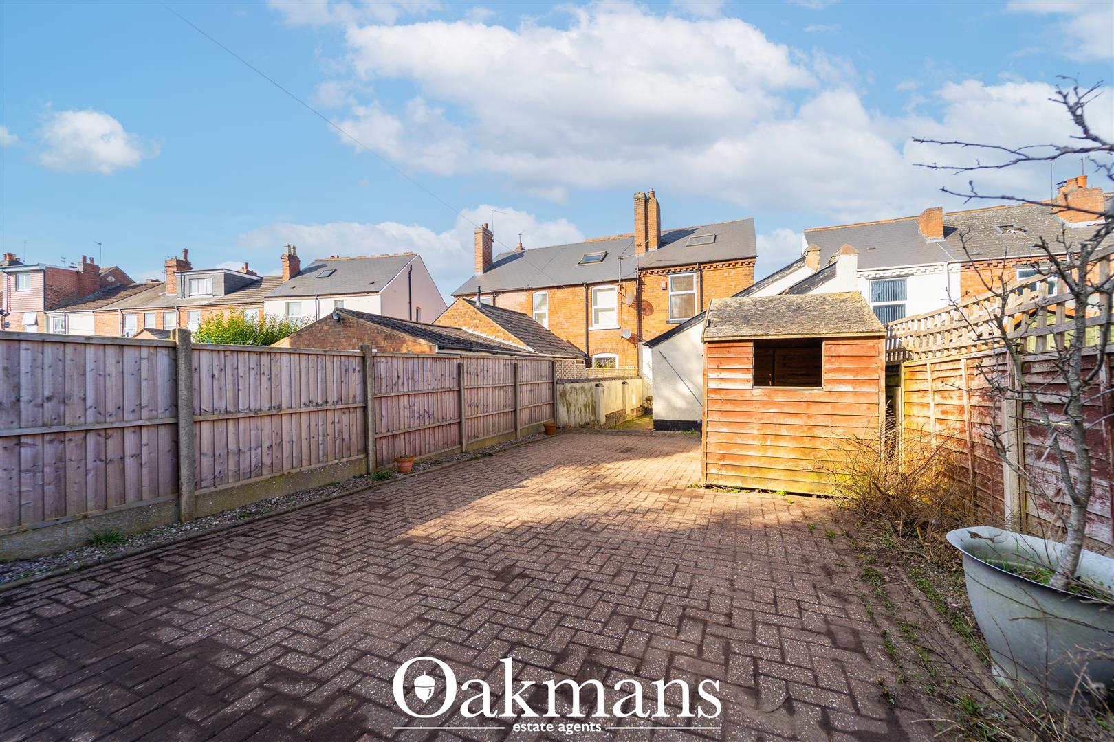 Farm Road, Oldbury, B68