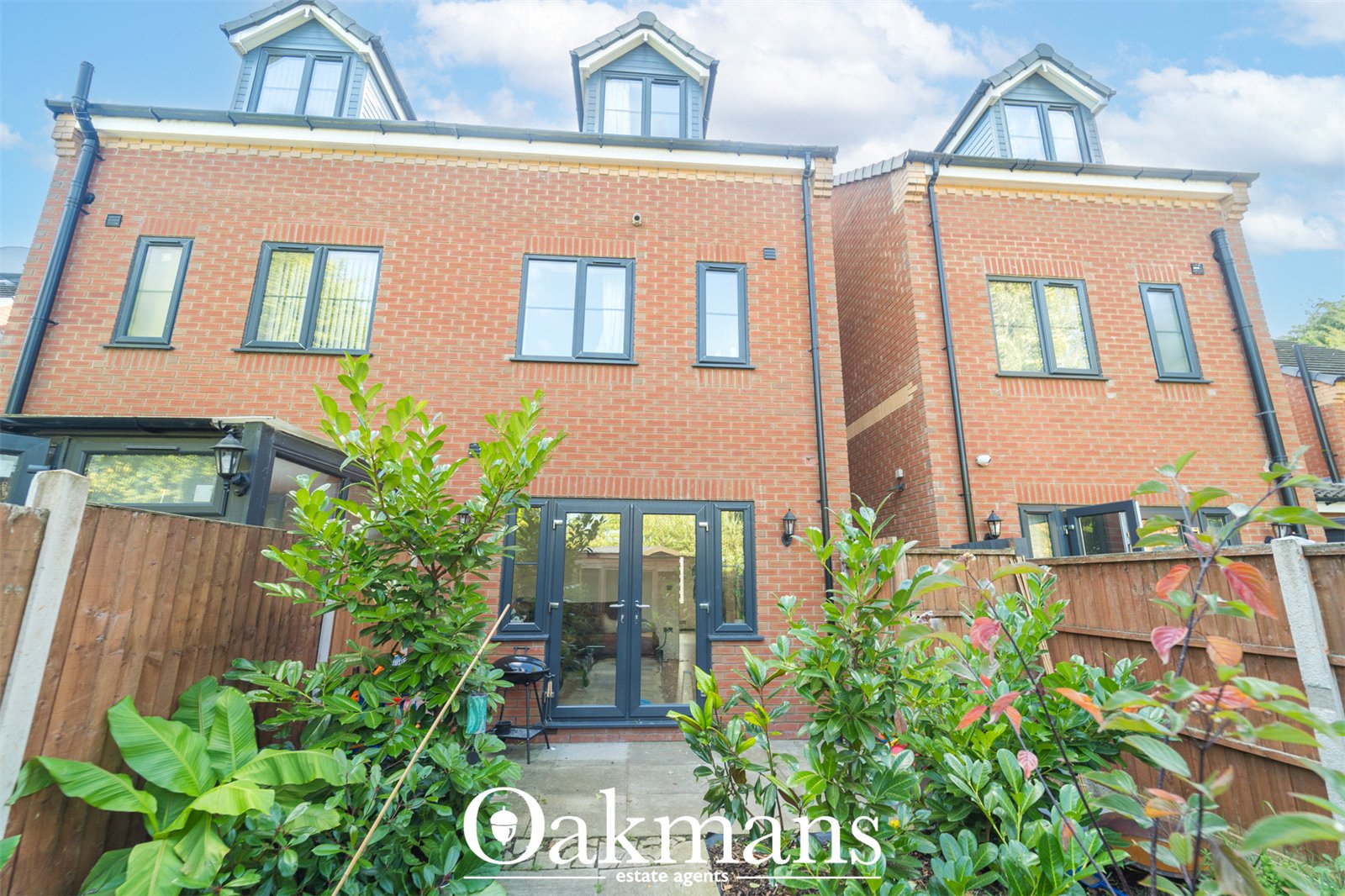 King Edward Close, Oldbury, B68