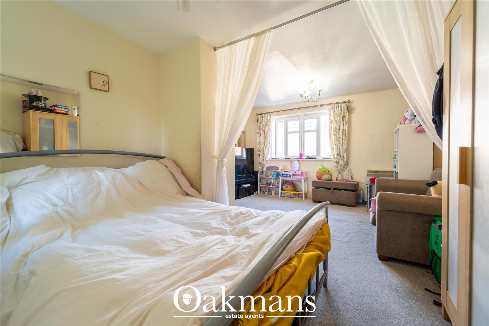 Cardinal Close, Birmingham, B17