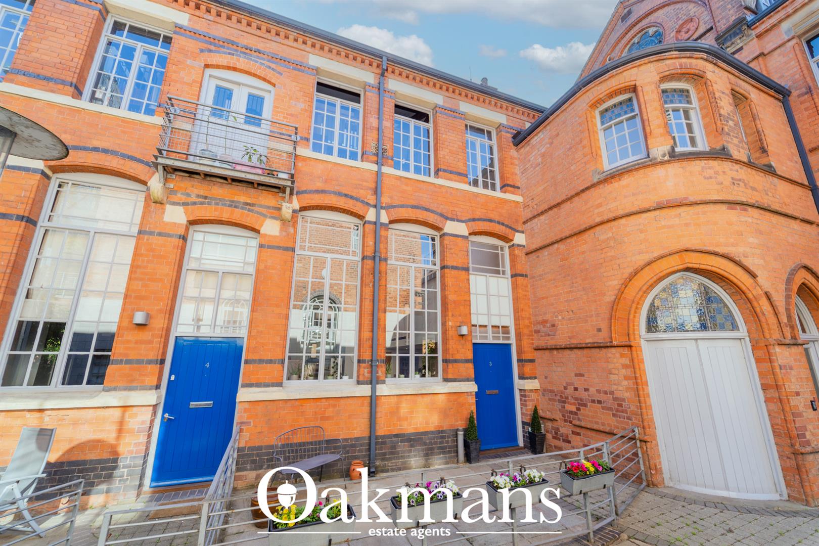 Scholars Gate, Birmingham, B1