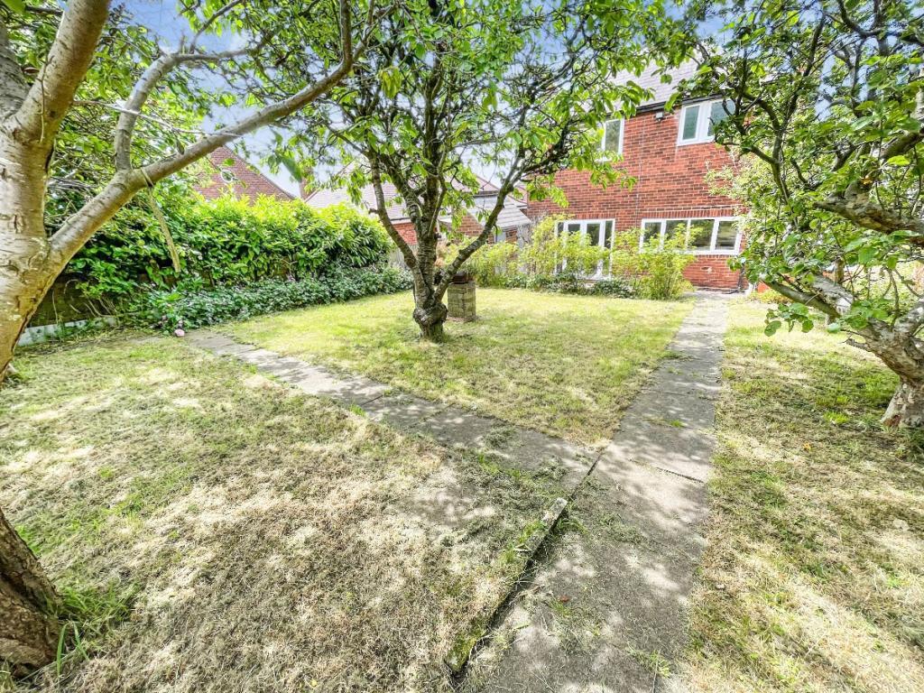 Highfield Crescent, Rowley Regis, B65