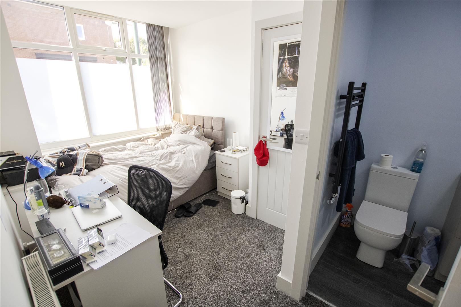 Heeley Road, Birmingham, B29