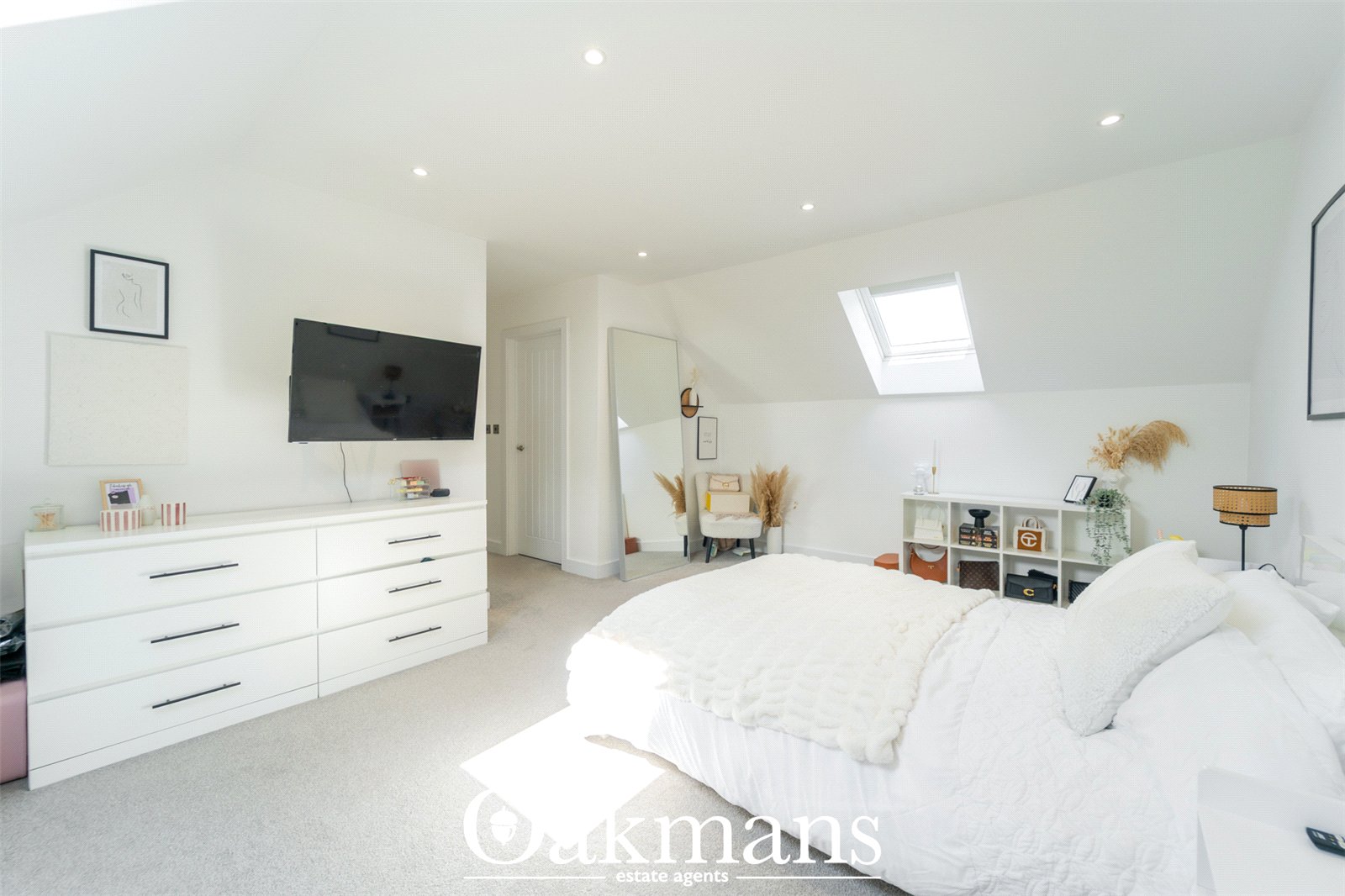 Castle Road West, Oldbury, B68