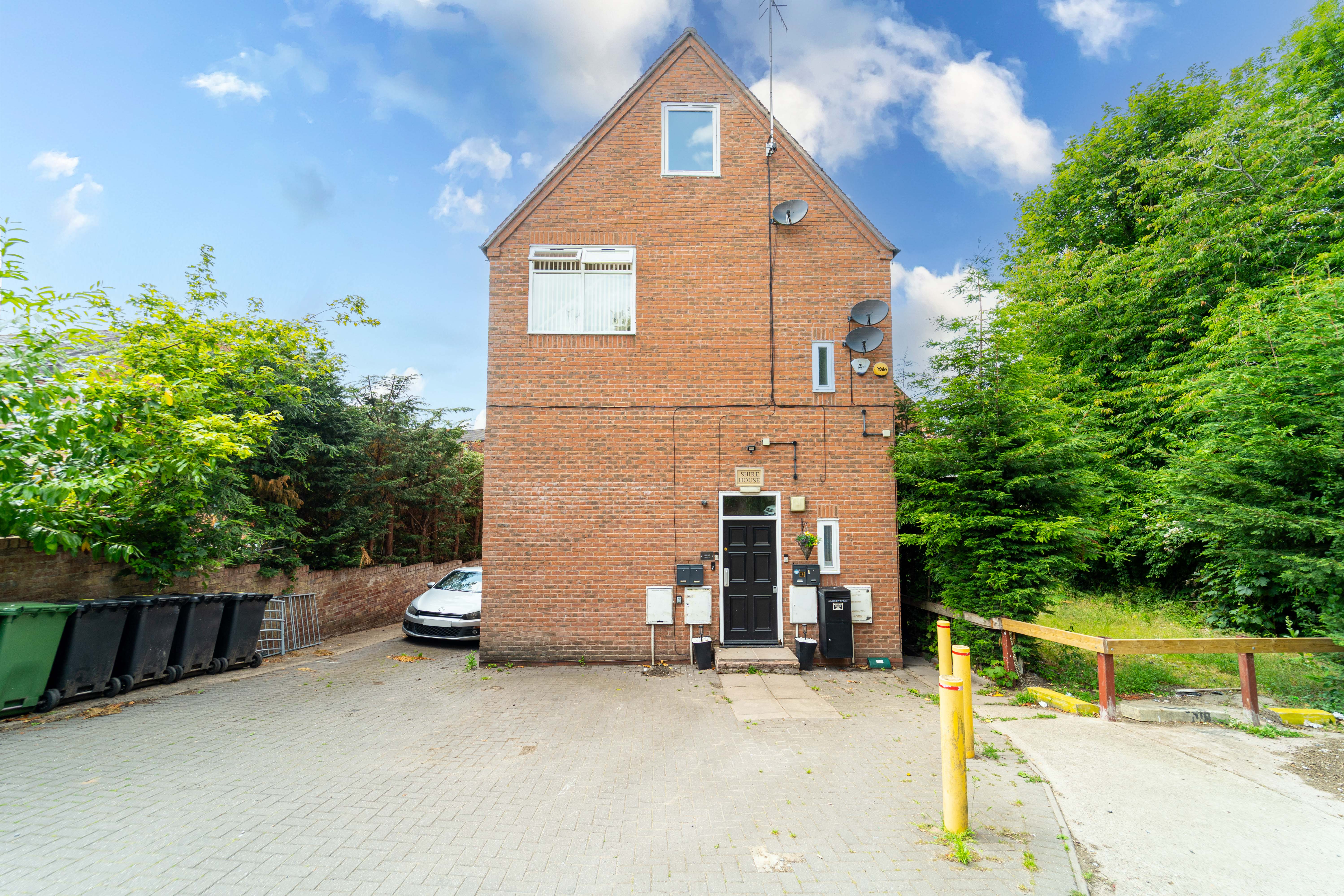 Paradise Row, Worcestershire, B60