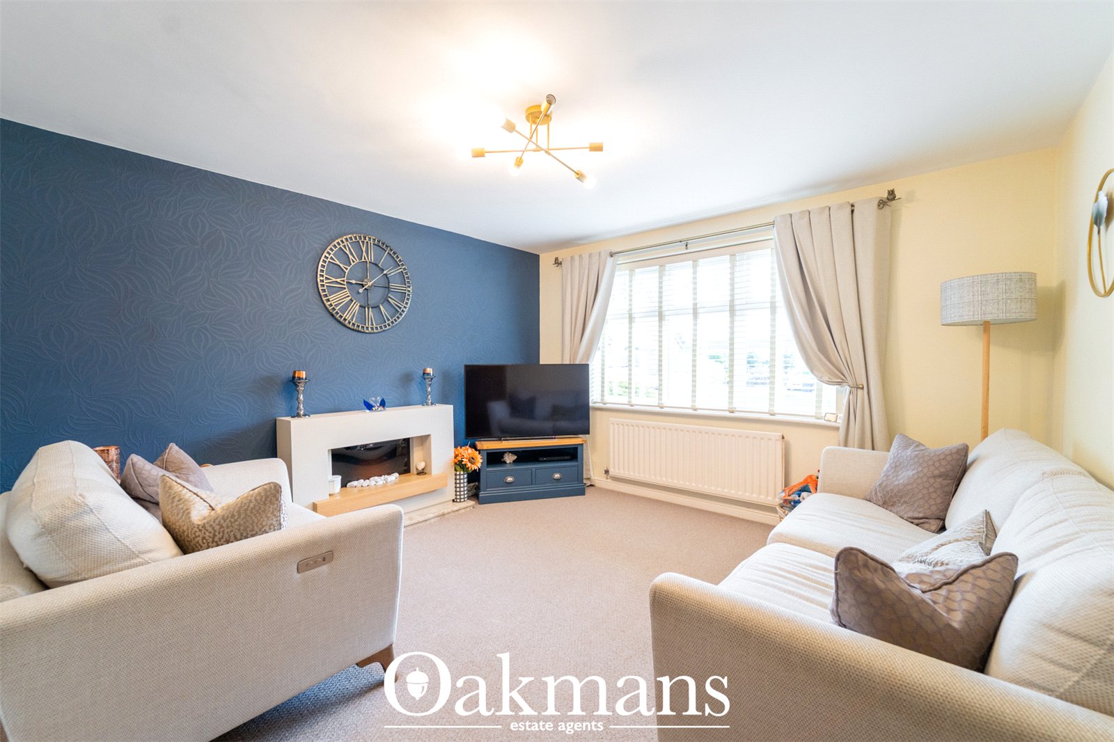 Guys Walk, Bromsgrove, B61