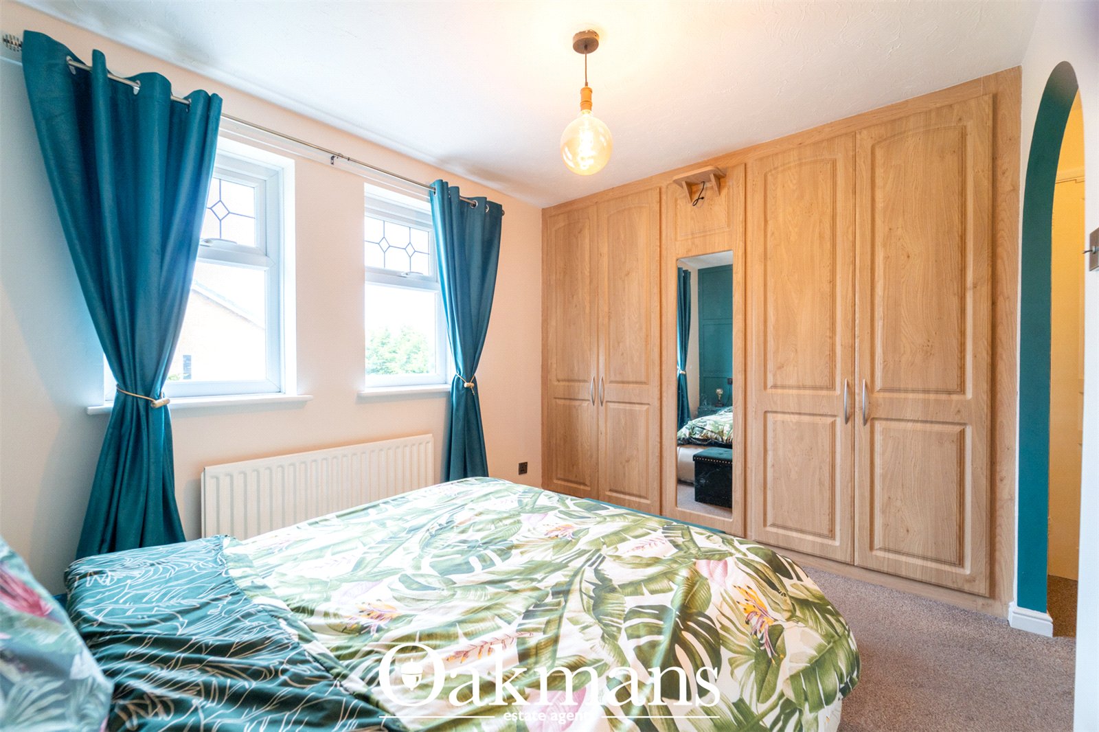 Guys Walk, Bromsgrove, B61