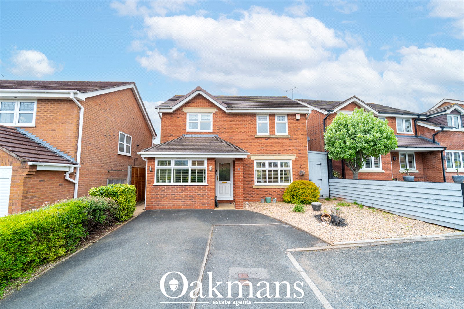 Guys Walk, Bromsgrove, B61