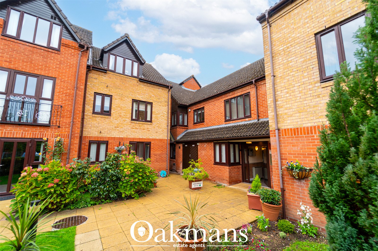 Kingfisher Court, Droitwich, WR9