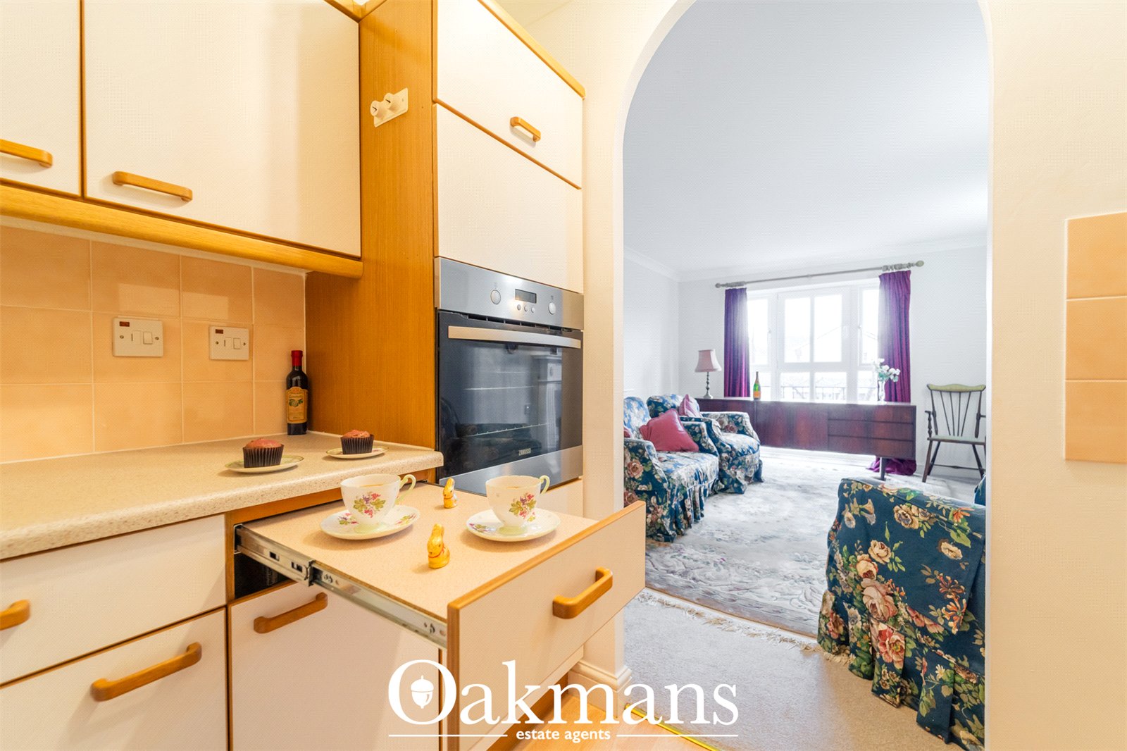 Kingfisher Court, Droitwich, WR9