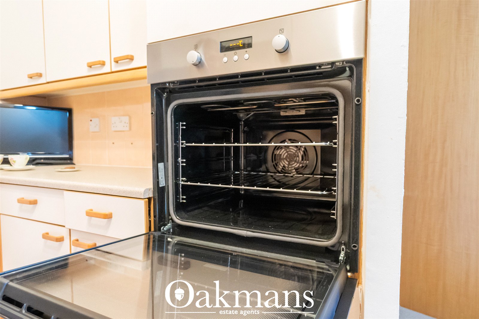 Kingfisher Court, Droitwich, WR9