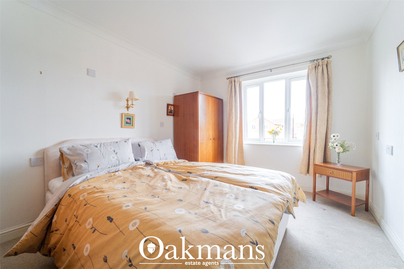 Kingfisher Court, Droitwich, WR9