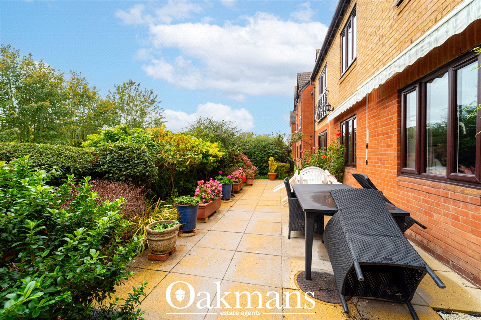 Kingfisher Court, Droitwich, WR9