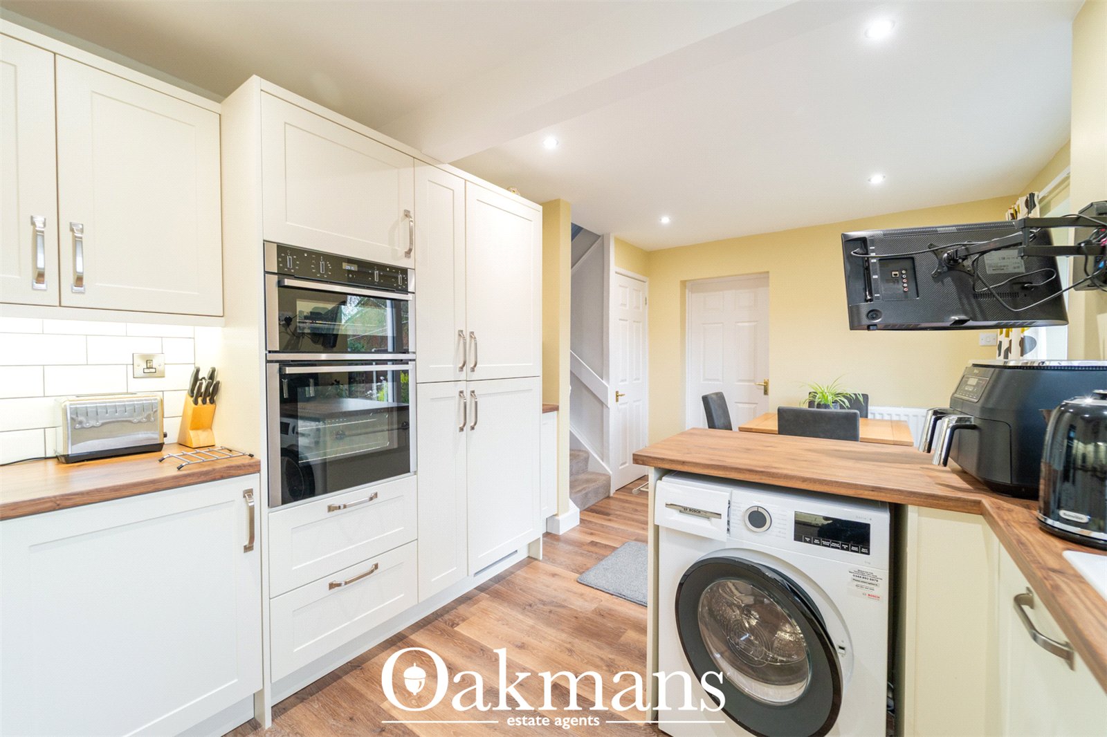 BUCKFAST CLOSE, BROMSGROVE, B61