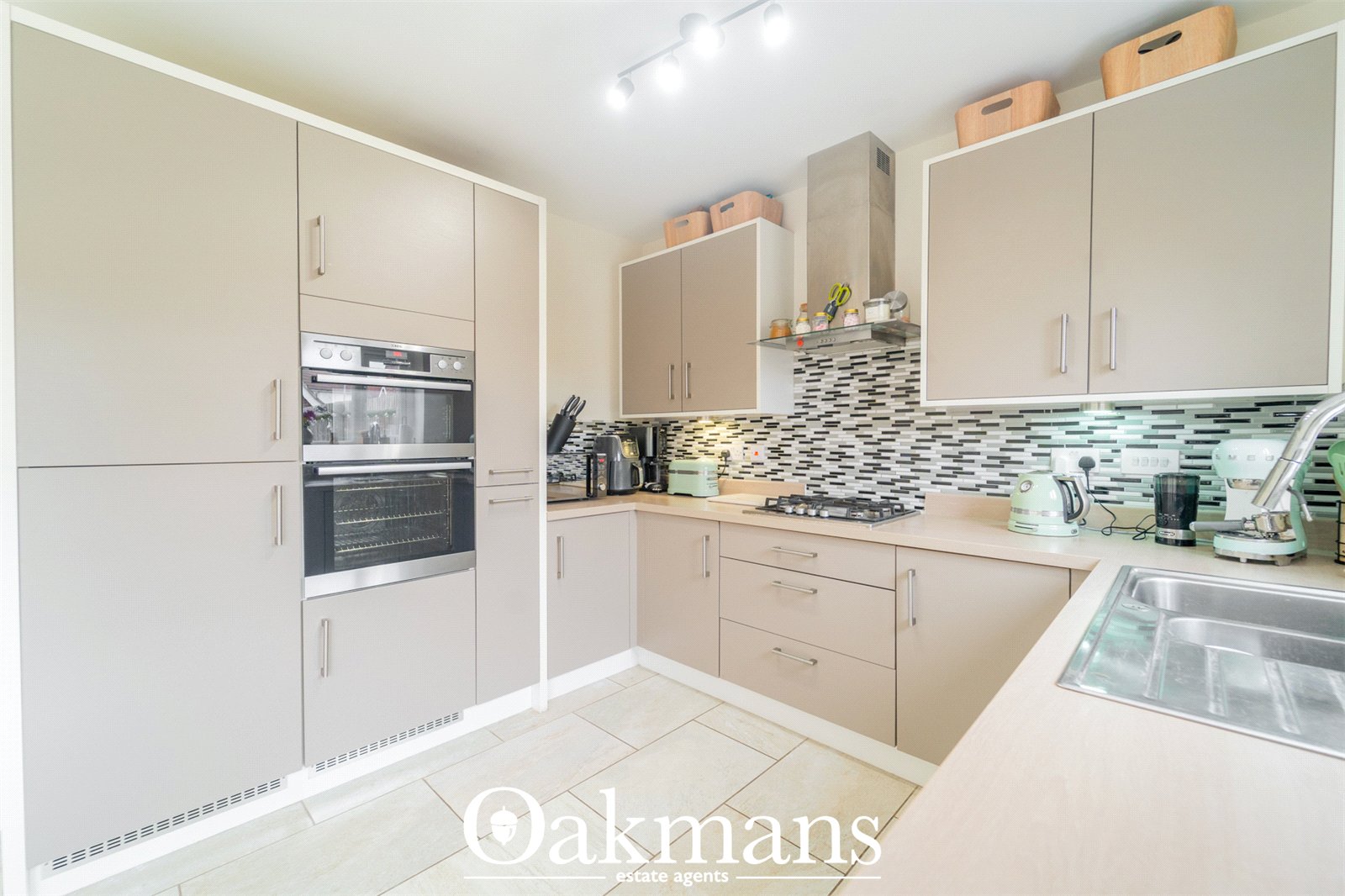 Rutherford Road, Bromsgrove, B60