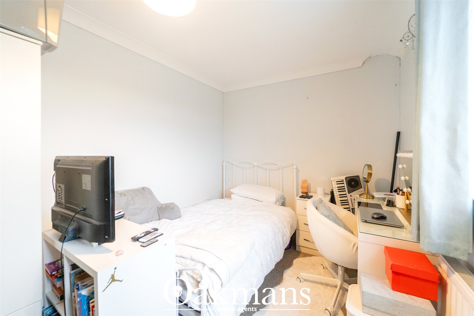 Cobham Close, Bromsgrove, B60