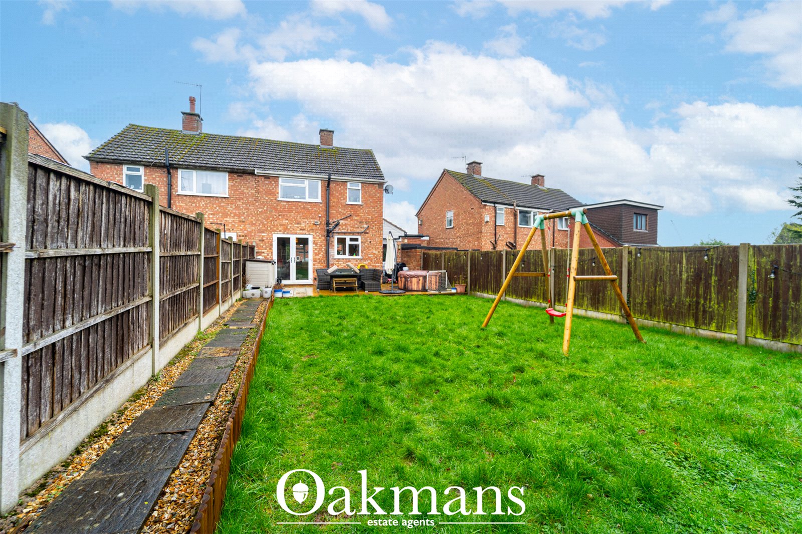 Cobham Close, Bromsgrove, B60