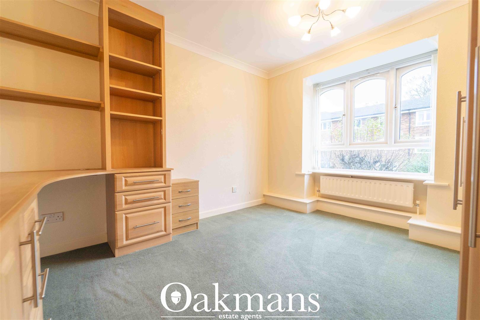 Queens Court, Solihull, B91