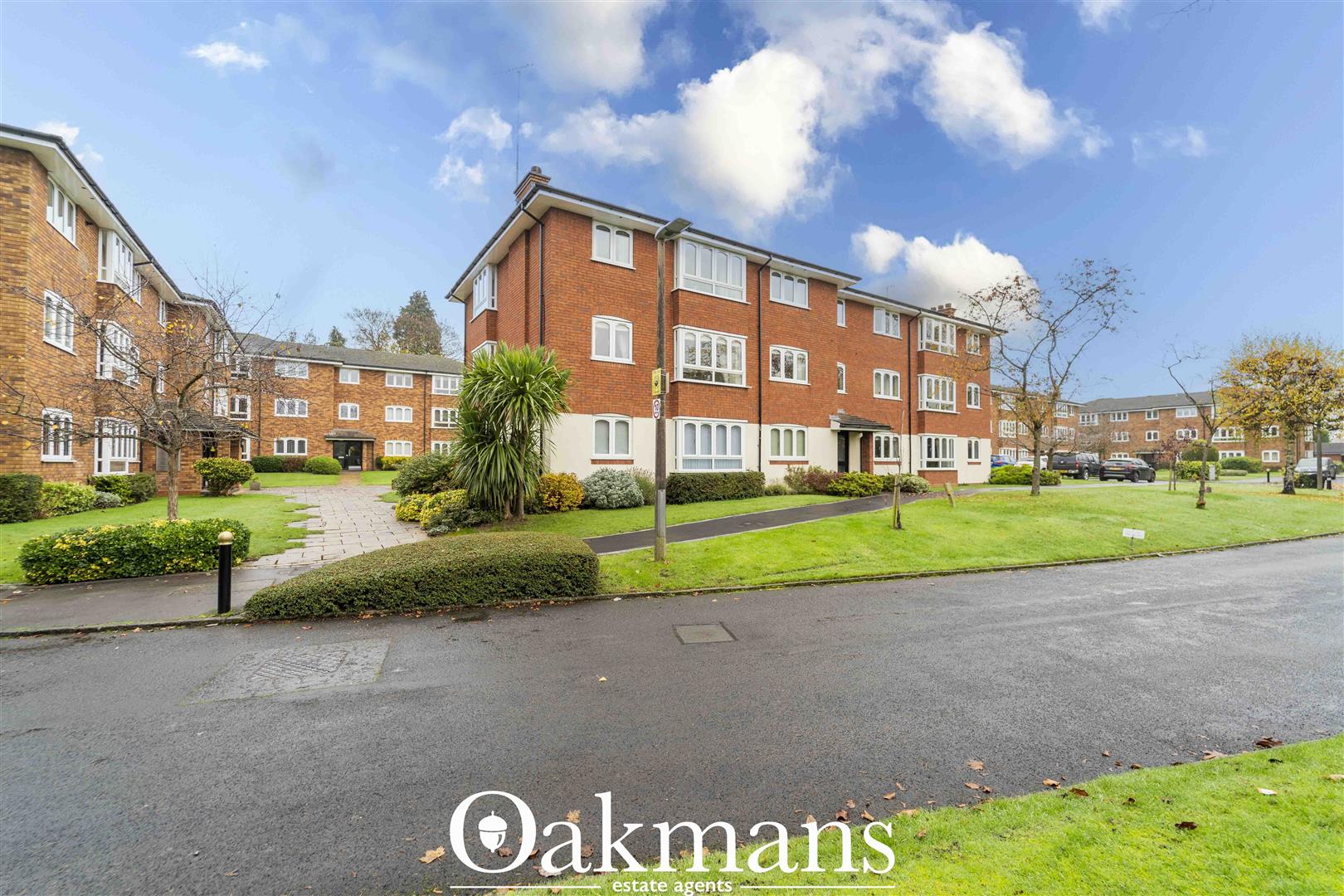 Queens Court, Solihull, B91