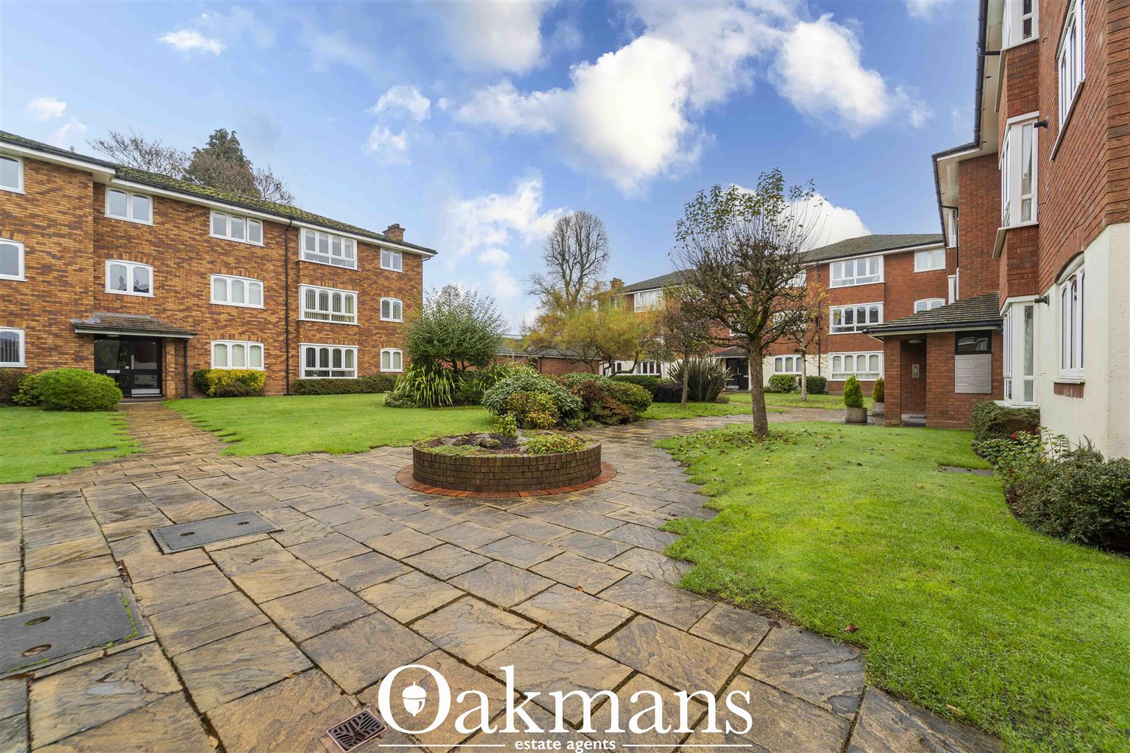 Queens Court, Solihull, B91