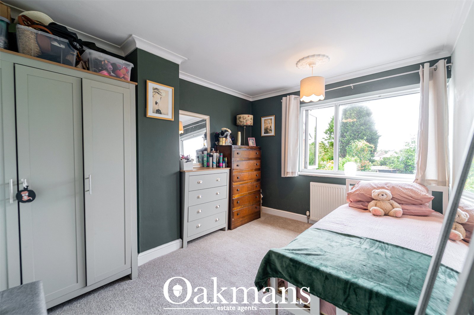 Larchmere Drive, Birmingham, B28