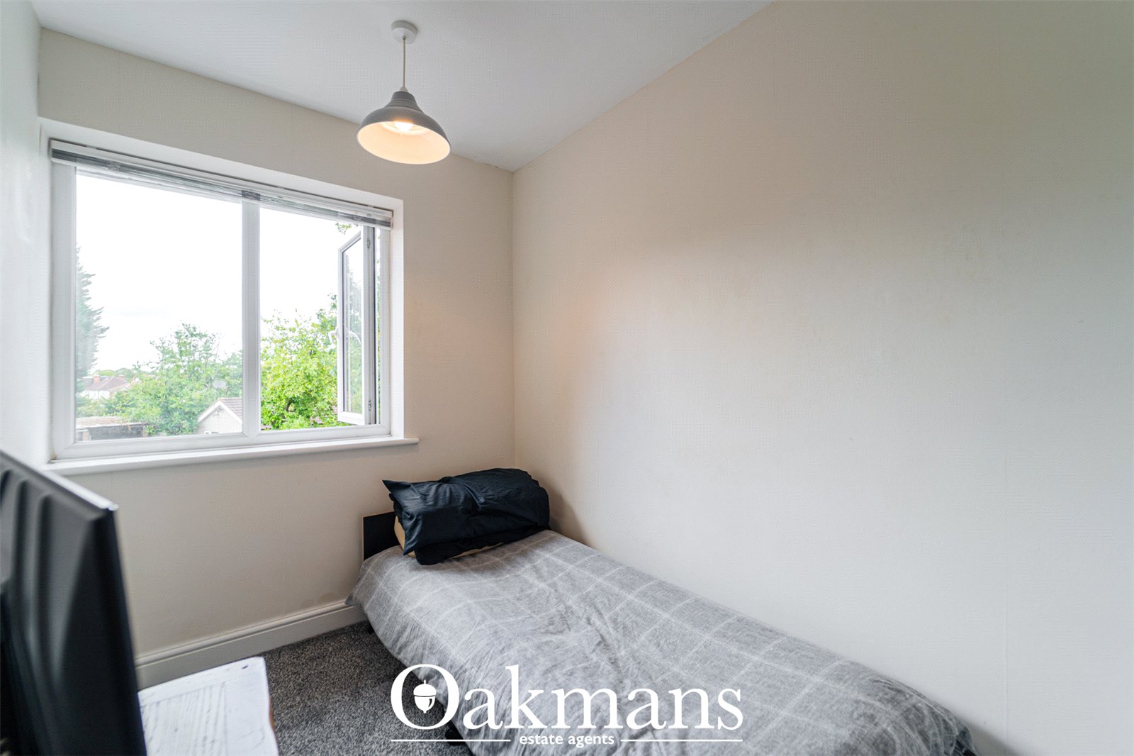 Larchmere Drive, Birmingham, B28