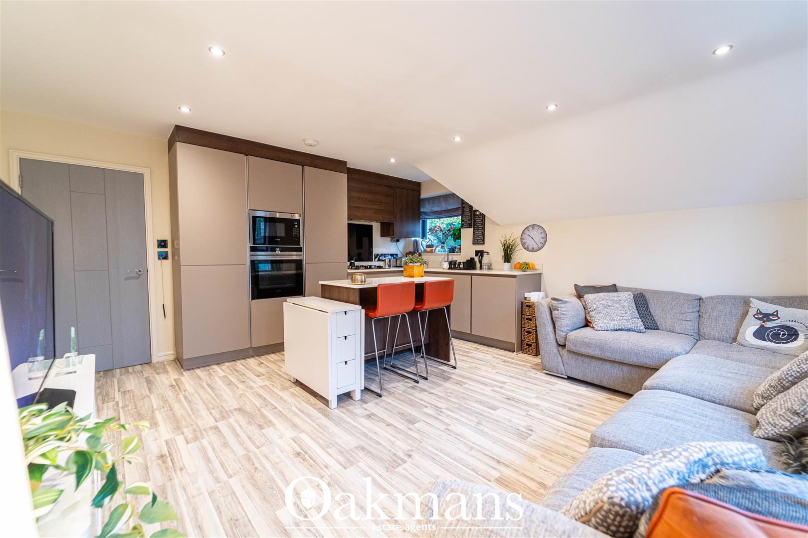 Stratford Road, Shirley, Solihull, B90
