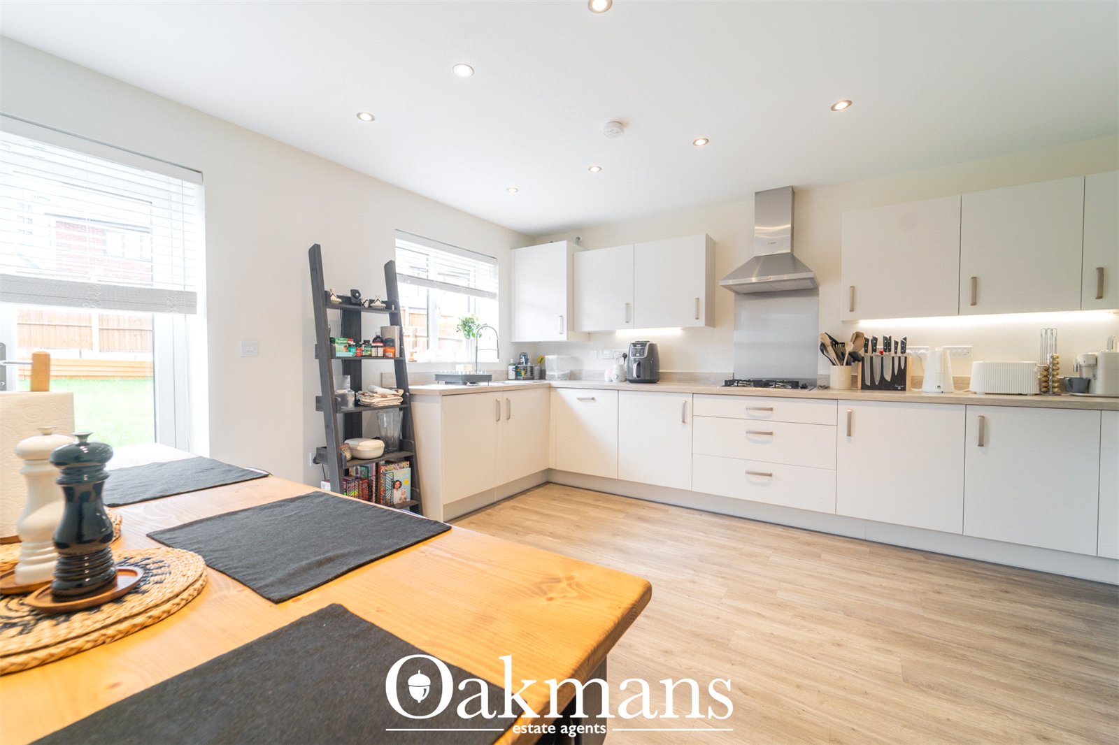 Waterside Crescent, Oldbury, B69