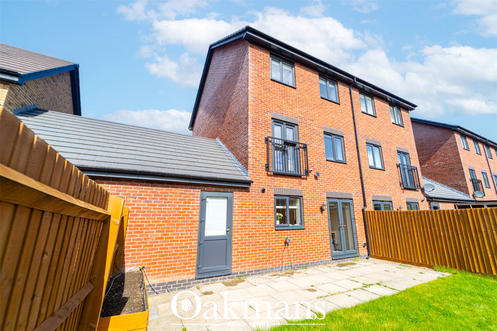 Waterside Crescent, Oldbury, B69