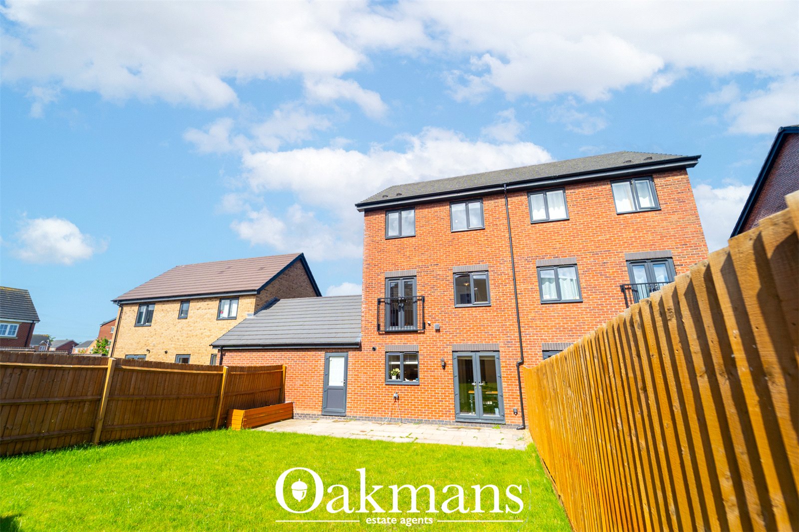 Waterside Crescent, Oldbury, B69