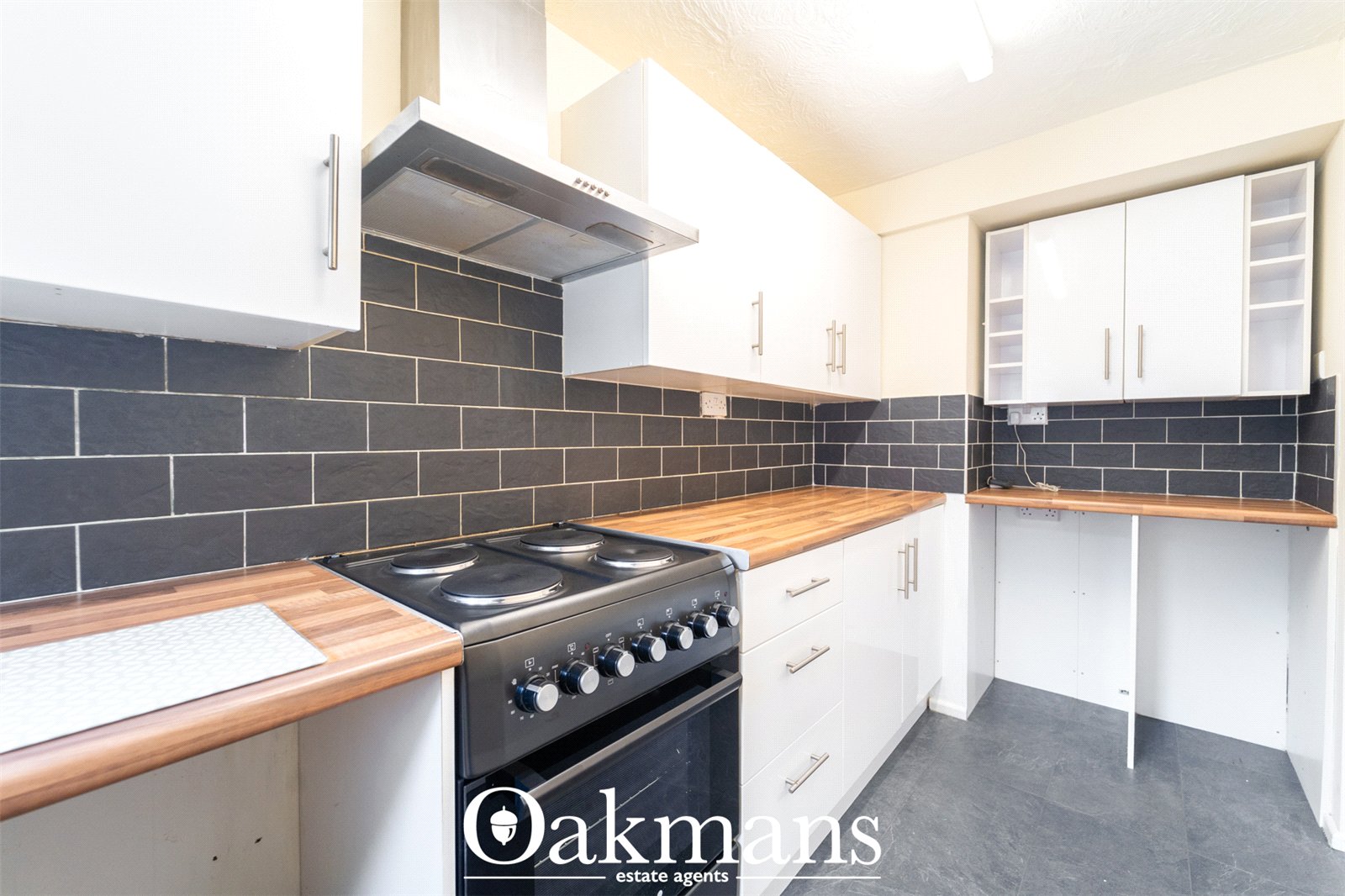 Westbury Court, Droitwich, WR9