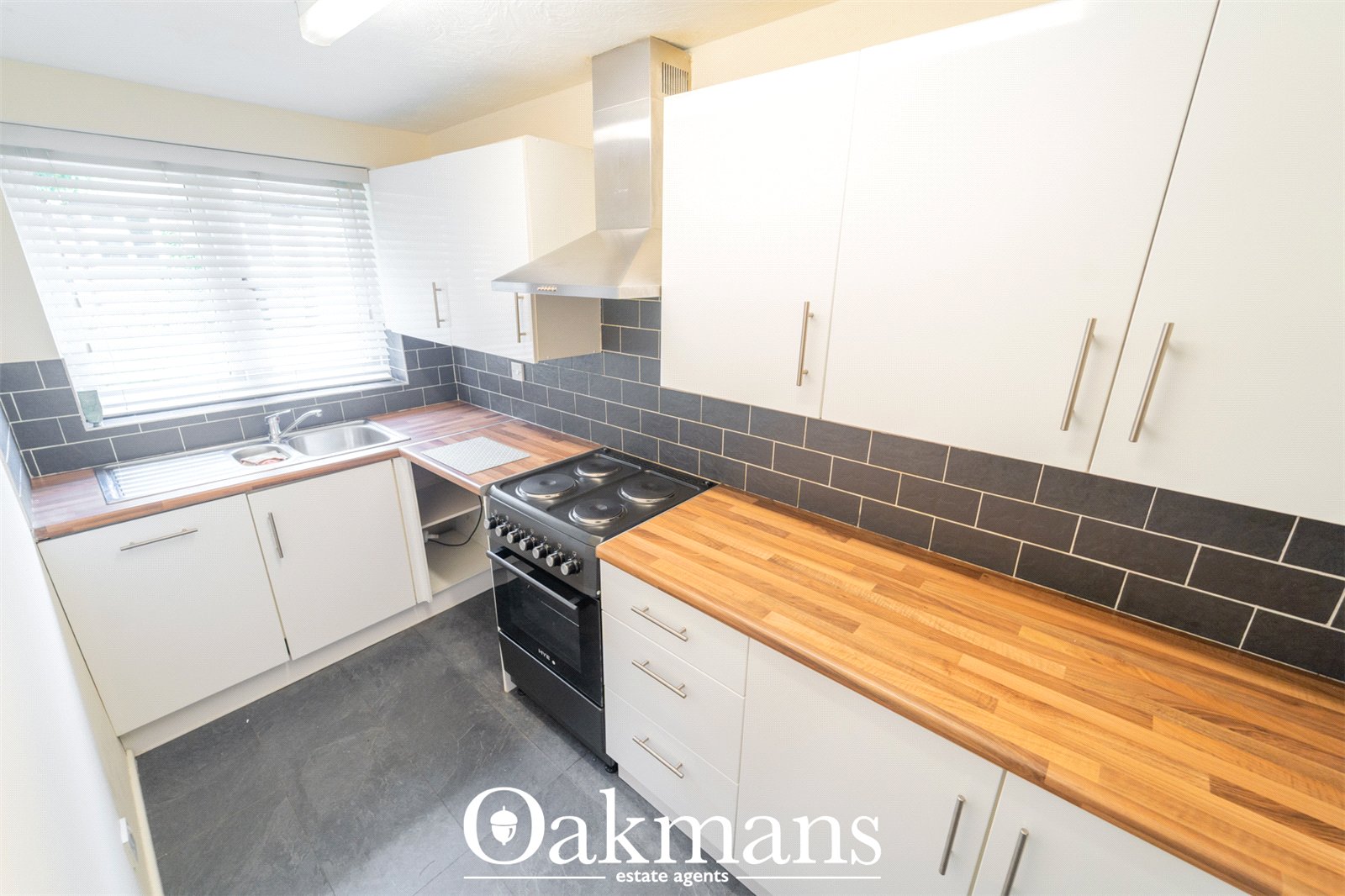 Westbury Court, Droitwich, WR9