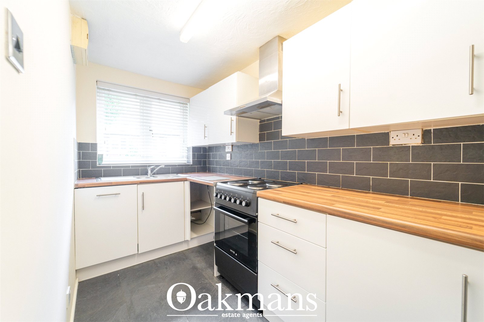 Westbury Court, Droitwich, WR9