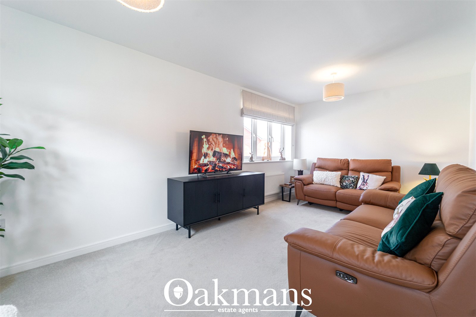 Maple Close, Bromsgrove, B61