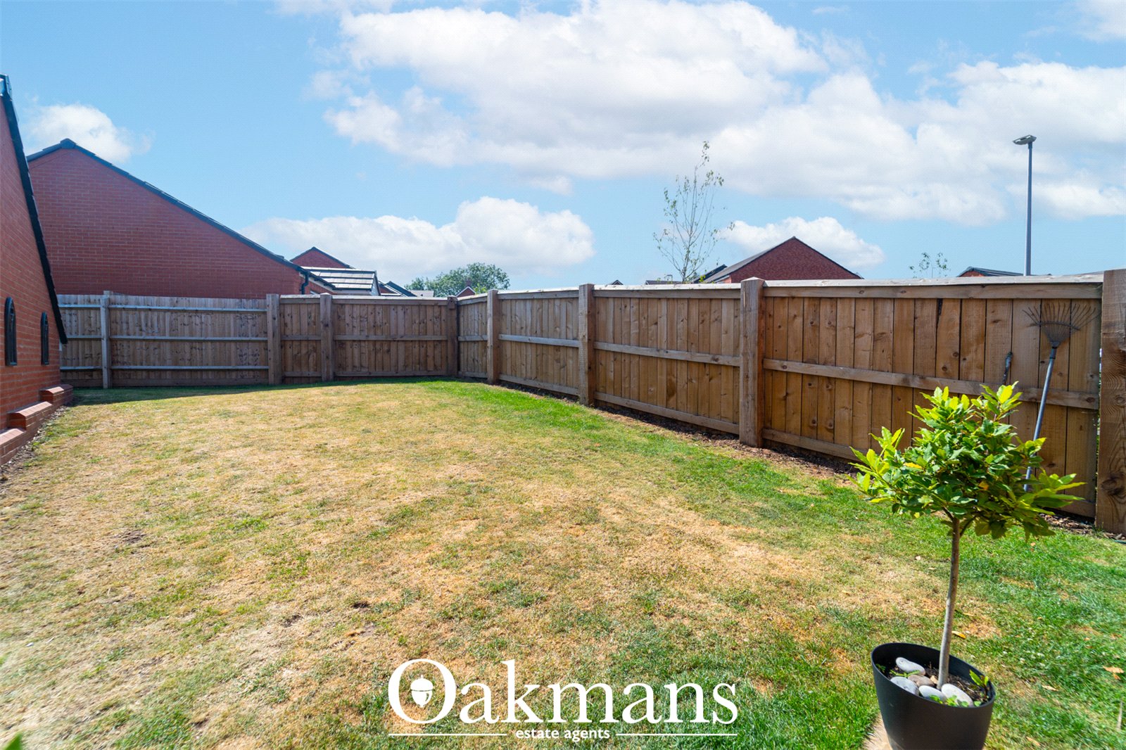 Maple Close, Bromsgrove, B61