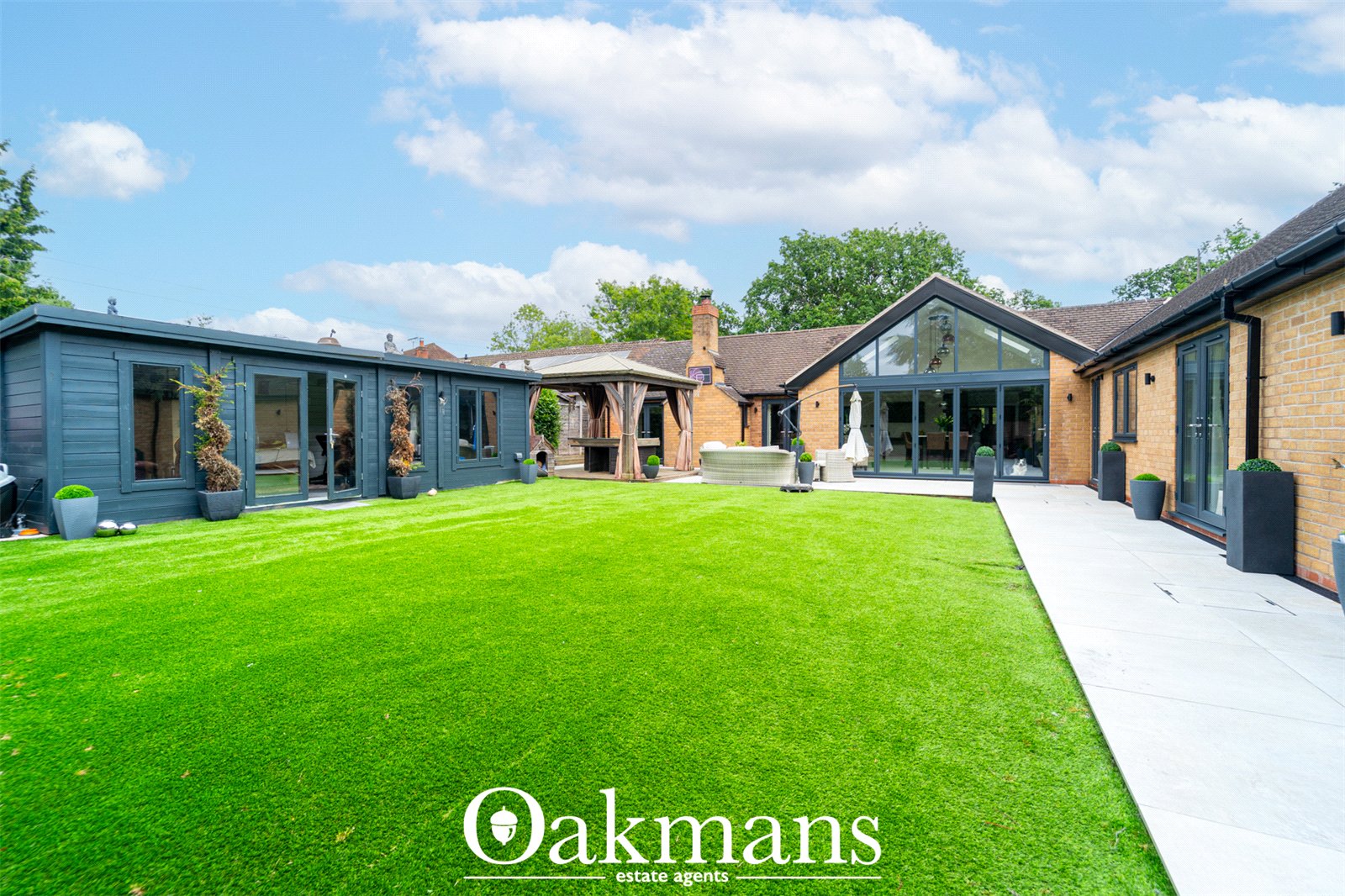 Fulford Hall Road, Solihull, B90
