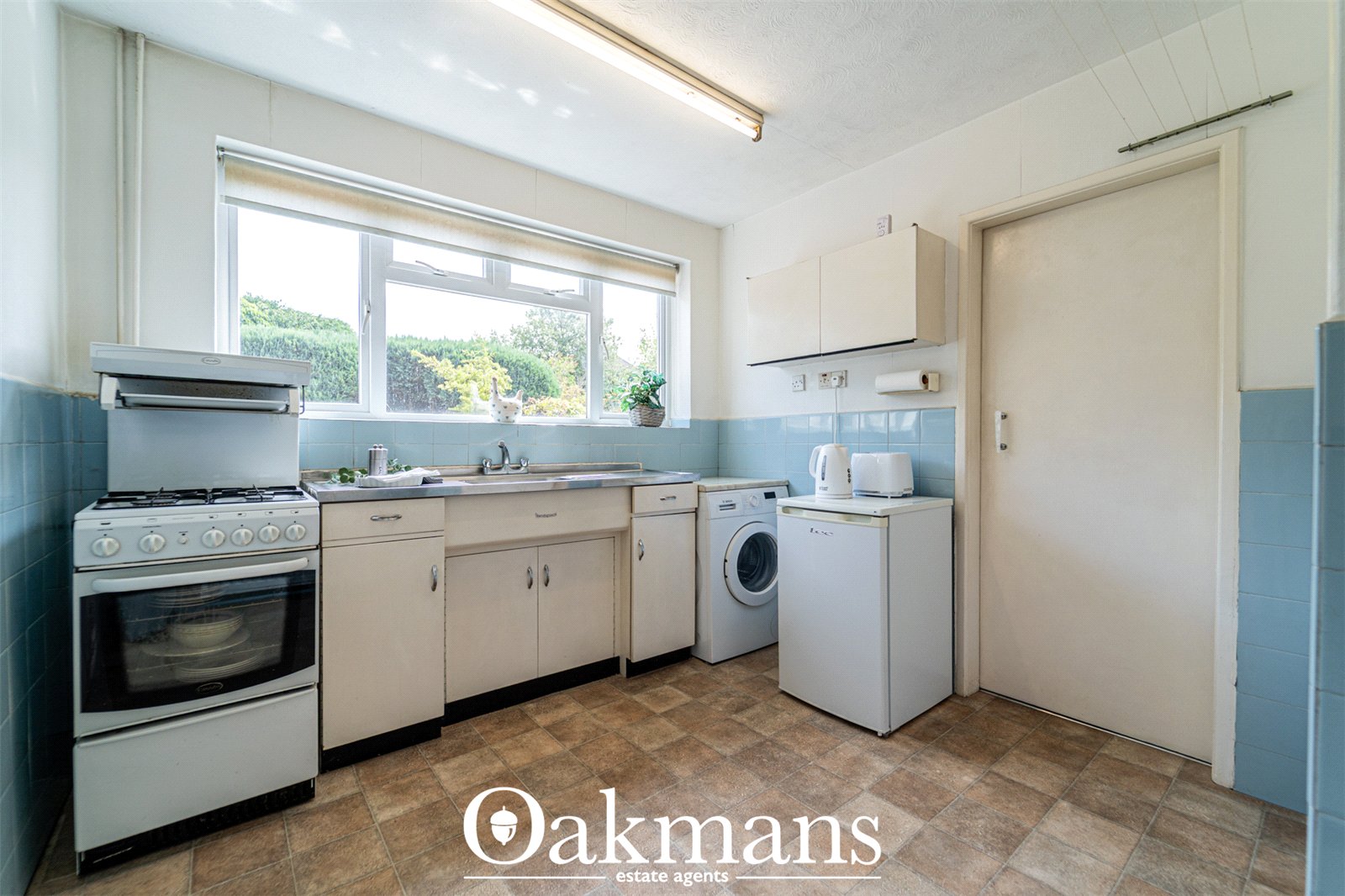Warwick Avenue, Bromsgrove, B60