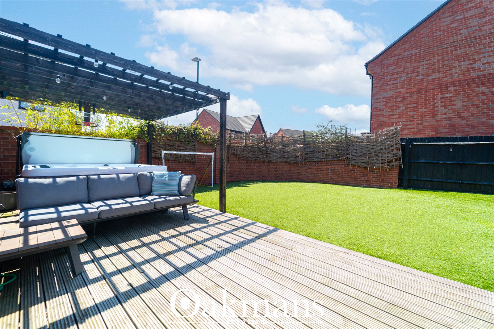 Murdoch Drive, Shirley, B90